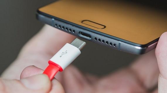 کابلهای USB نوع C شرکت وان پلاس را نباید خرید
